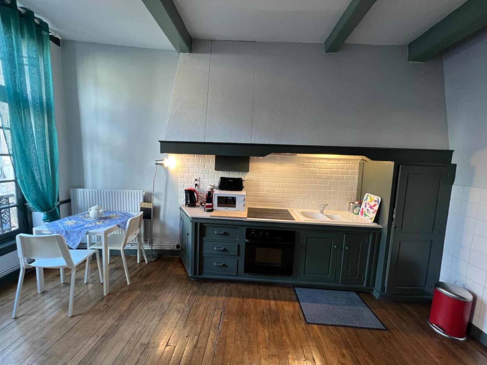 Eglantine Appartement Centre Historique De Ντινάν Εξωτερικό φωτογραφία