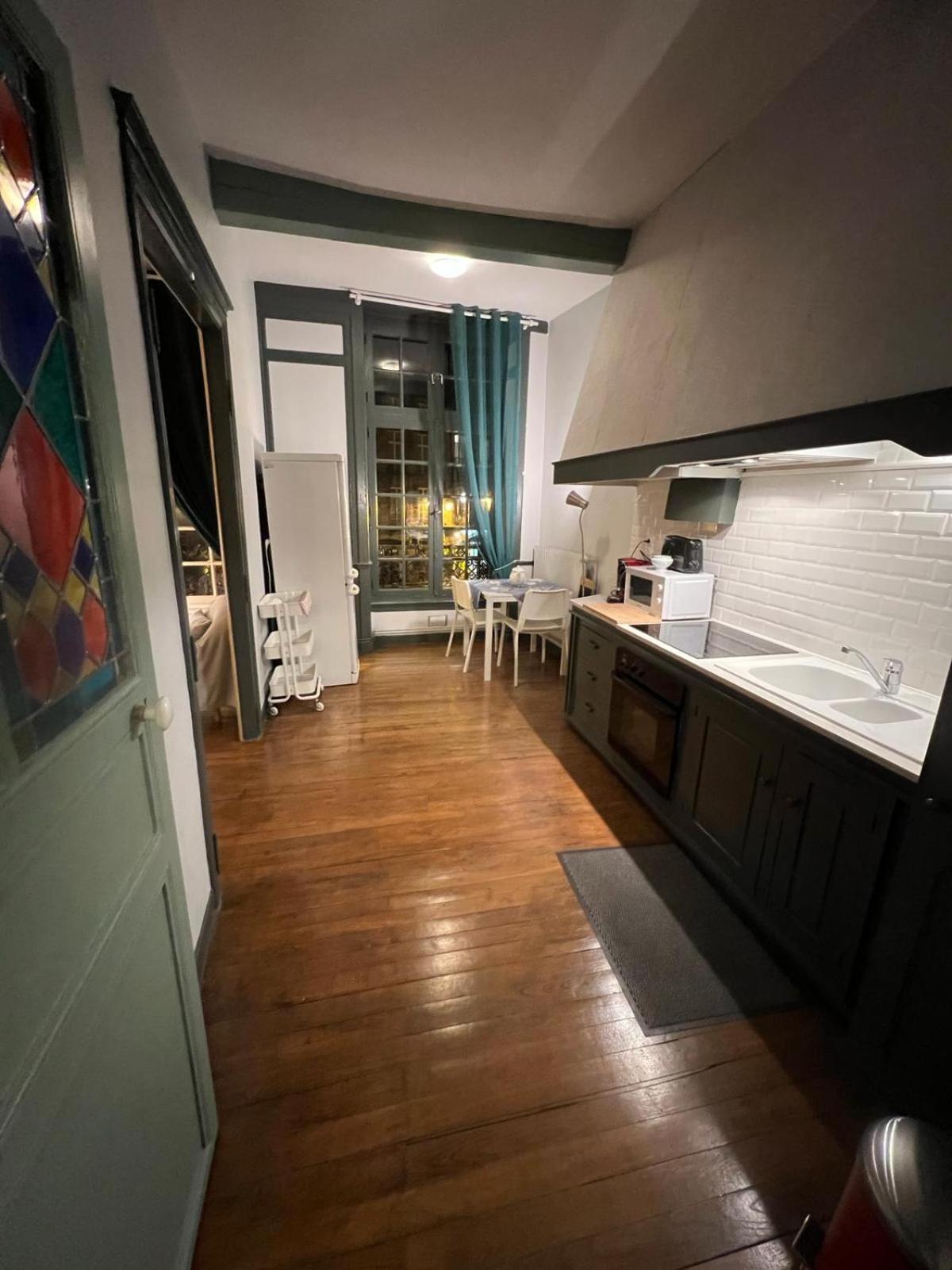 Eglantine Appartement Centre Historique De Ντινάν Εξωτερικό φωτογραφία